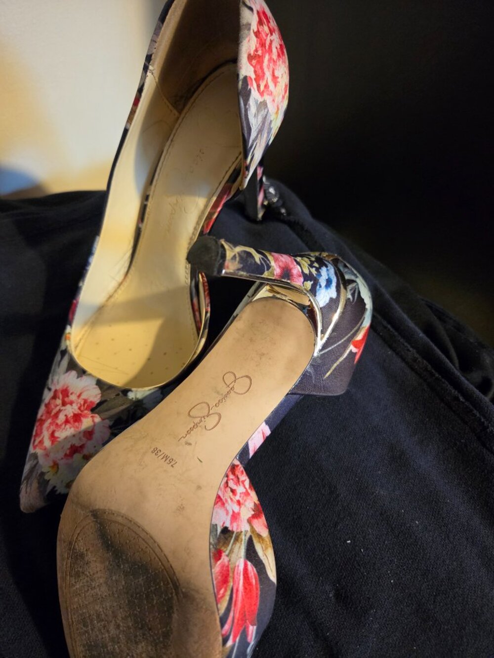 3 3/4  inch Jessica Simpson High Heels good Condition